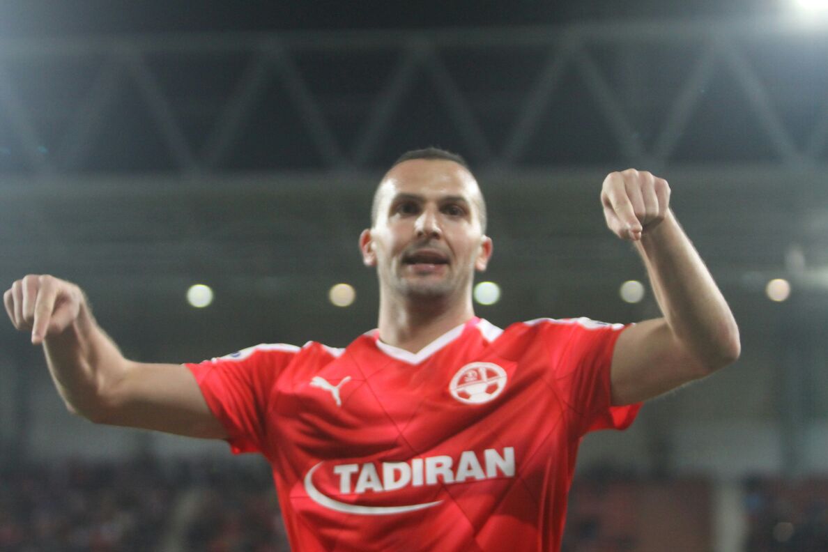 בן שהר כאן ועכשיו. שער ניצחון (צילום: שי מוגילבסקי)